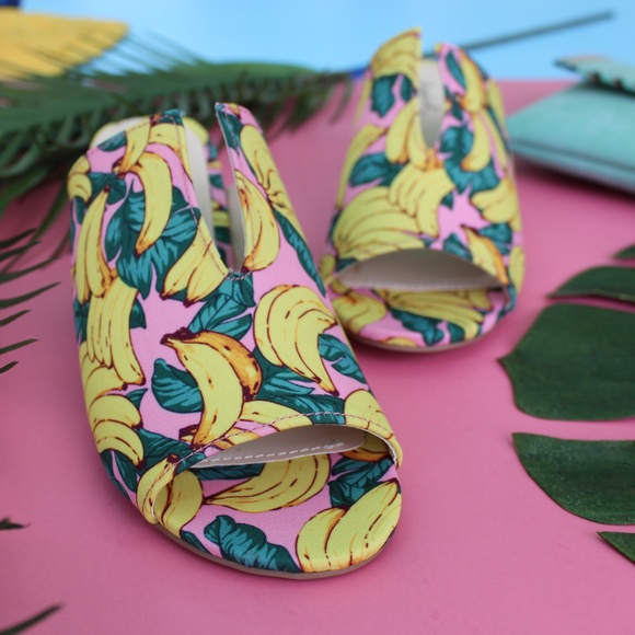 🚨LAST PAIR!!//The Chica//Yellow banana print Mule - Picture 3 of 8